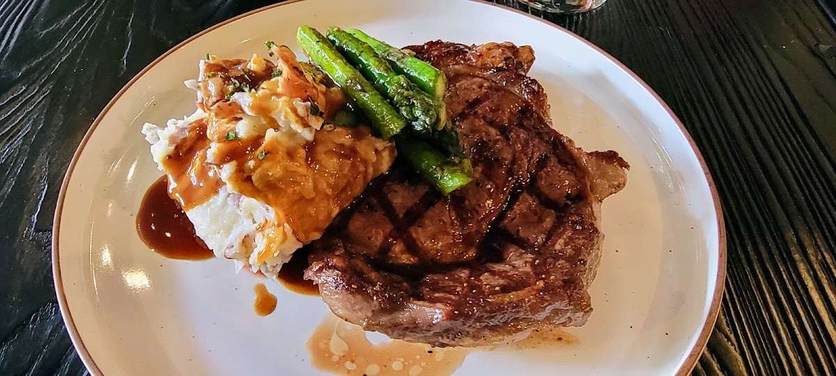 Fox And Crow Bistro-7